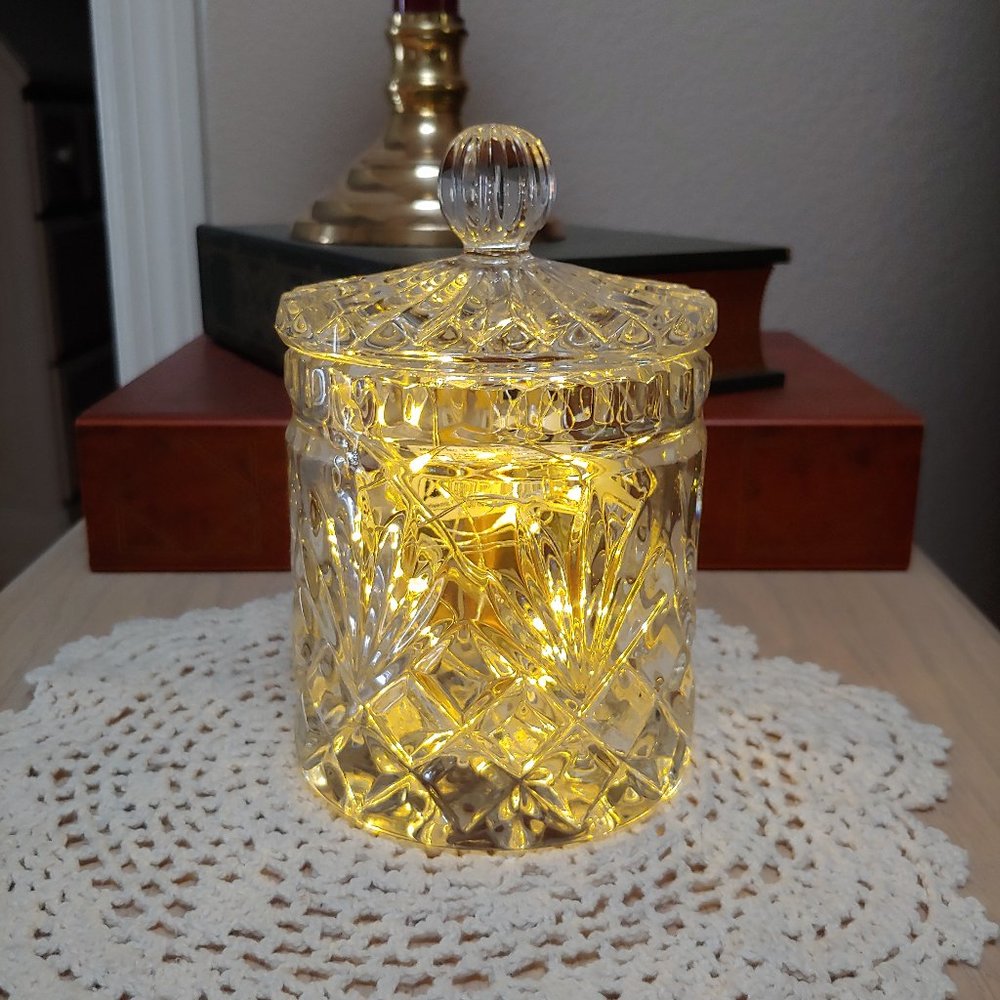 24% Lead Crystal Covered Candy Biscuit Jar